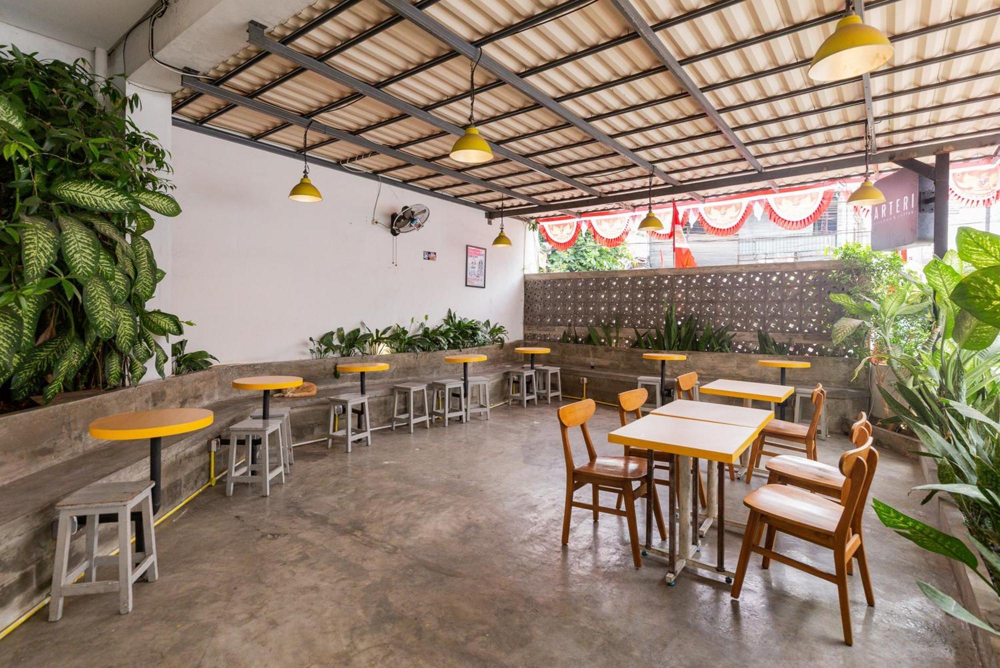 Reddoorz Plus Syariah Near Mall Pondok Indah Джакарта Екстер'єр фото
